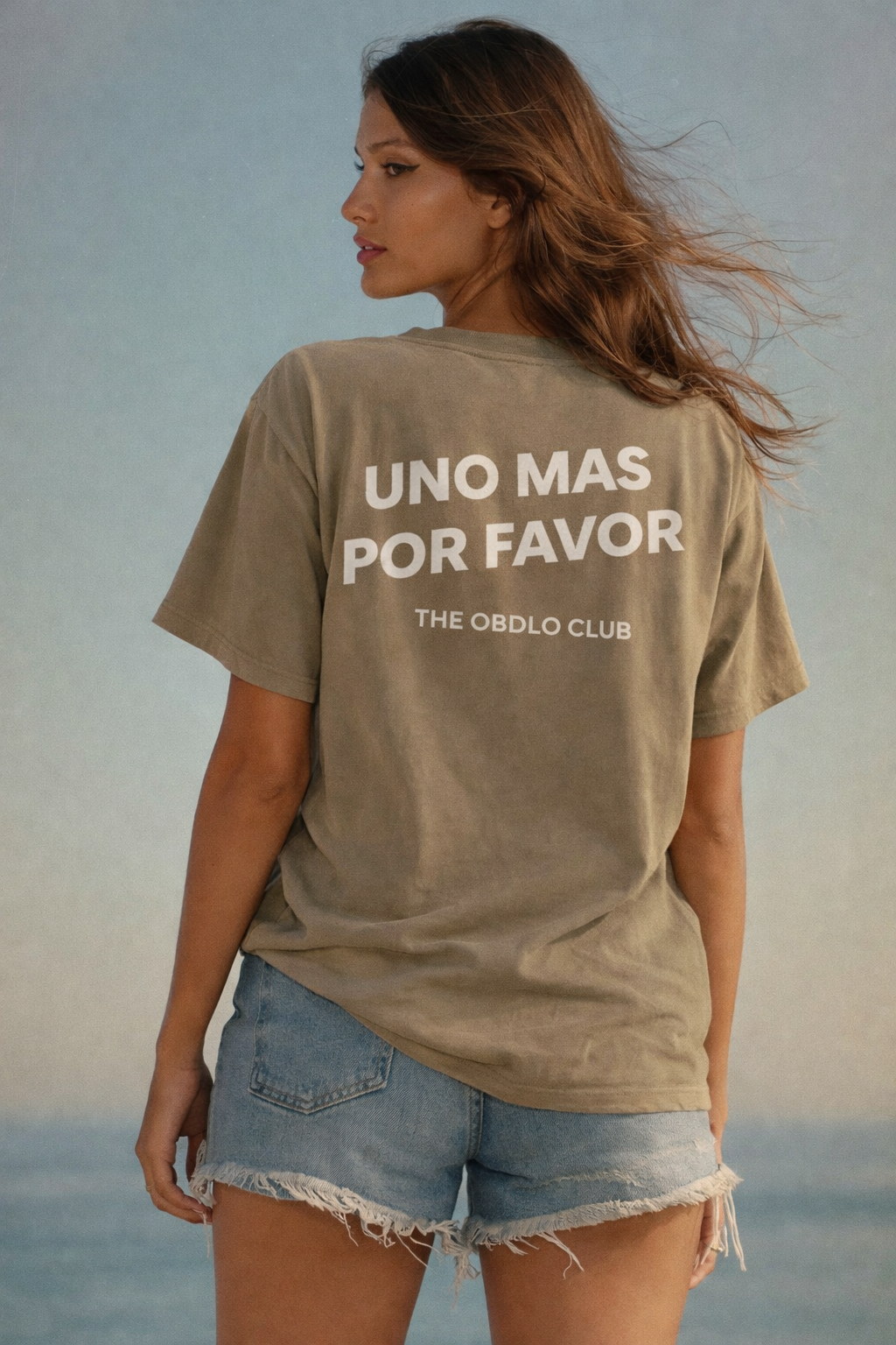 UNA MÁS POR FAVOR TEE