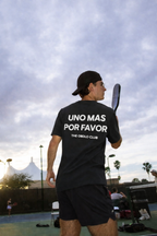 UNA MÁS POR FAVOR TEE